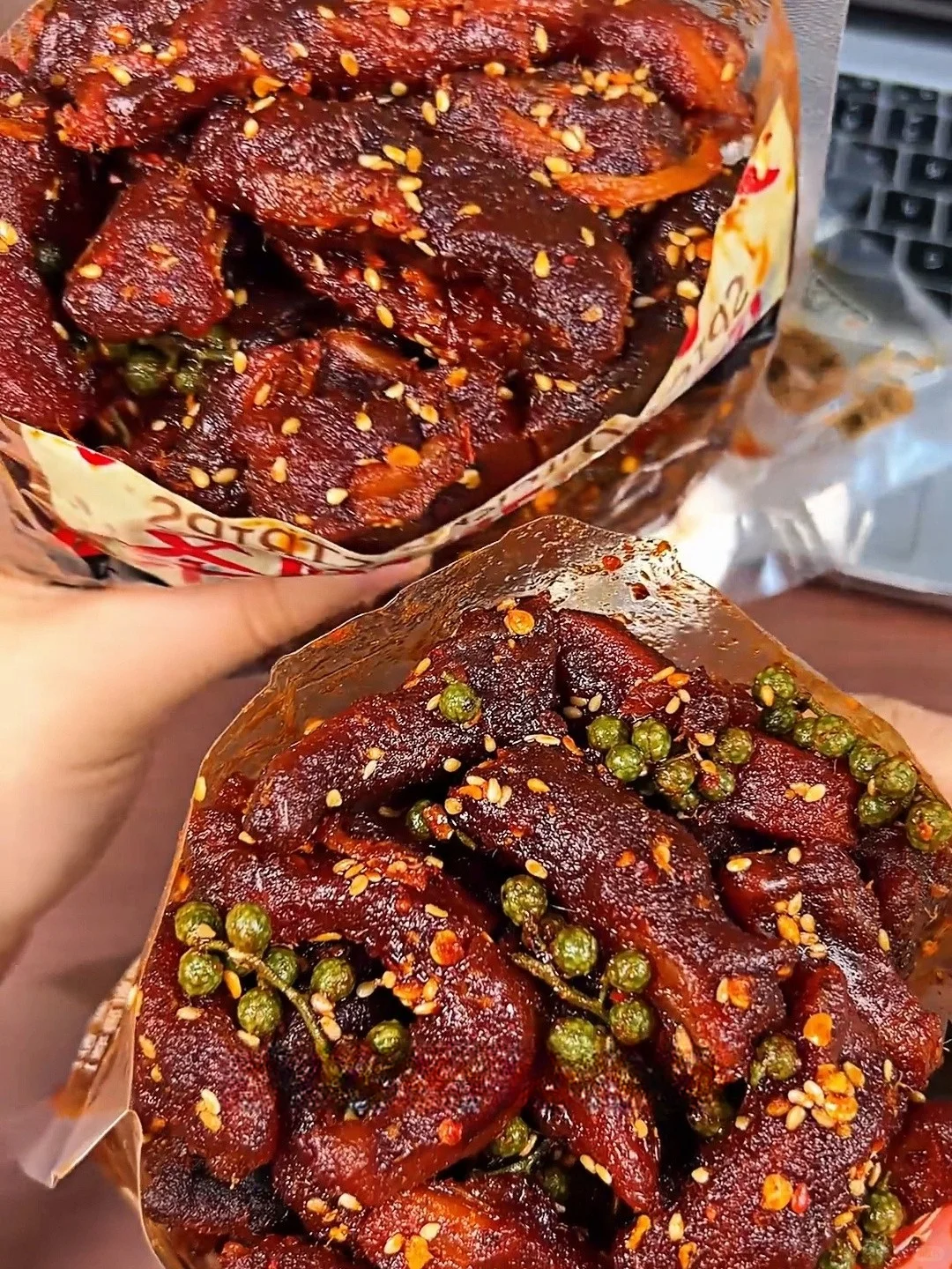 我妈：你就9.9?的卖，总比倒闭了强…