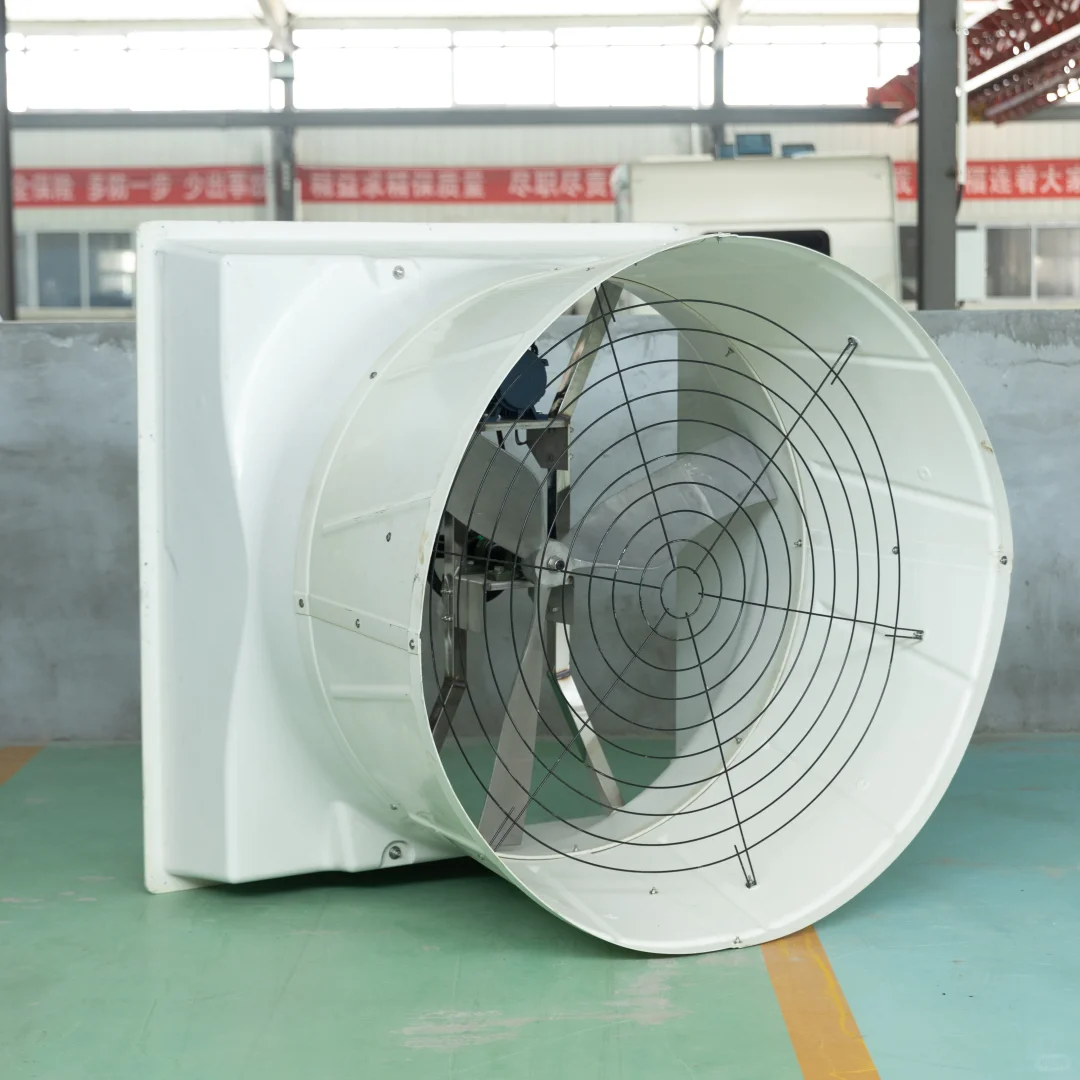 养殖设备一站式采购：养殖场玻璃钢负压风机