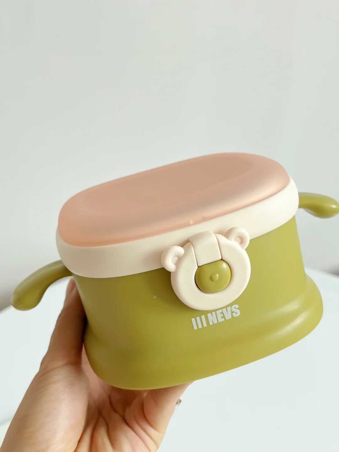 哪个宝宝还没有辅食碗？秋冬准备个保温的吧