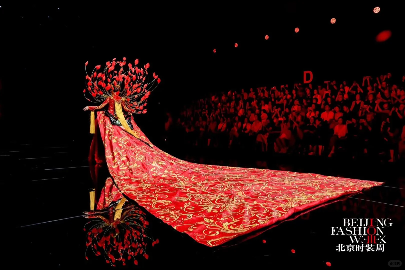 SS2026北京时装周|张珂嘉醒狮,直接封神!