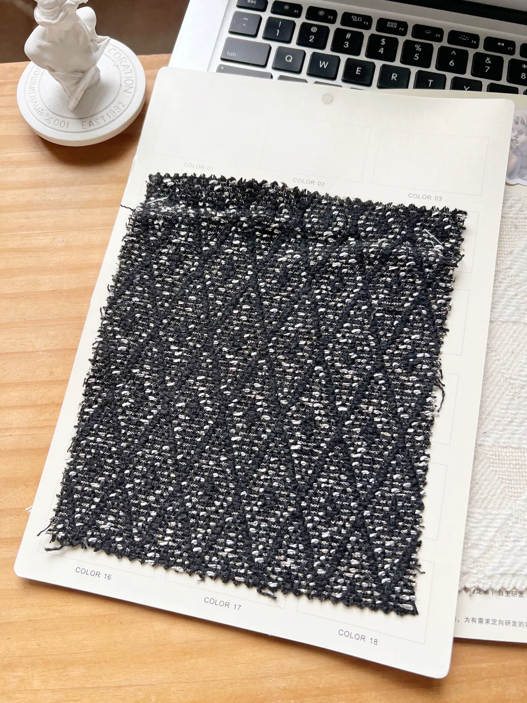 ✨ 静奢风骨的织物诗篇|提花纹样羊毛面料