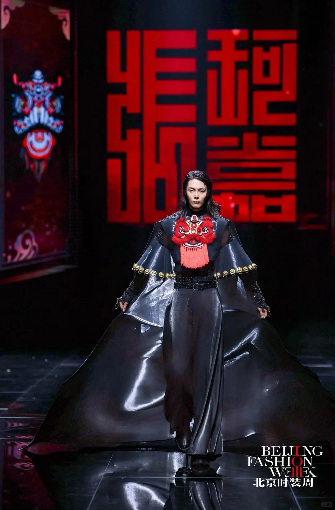 SS2026北京时装周|张珂嘉醒狮,直接封神!