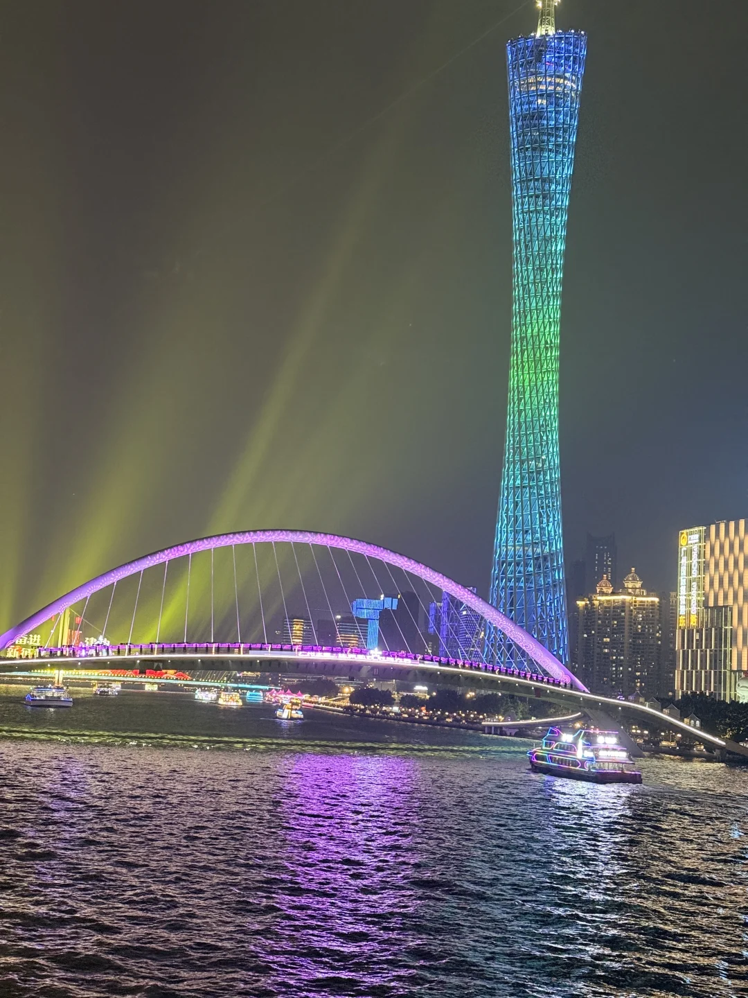 亮灯了！！广州的浪漫是花城给的！！