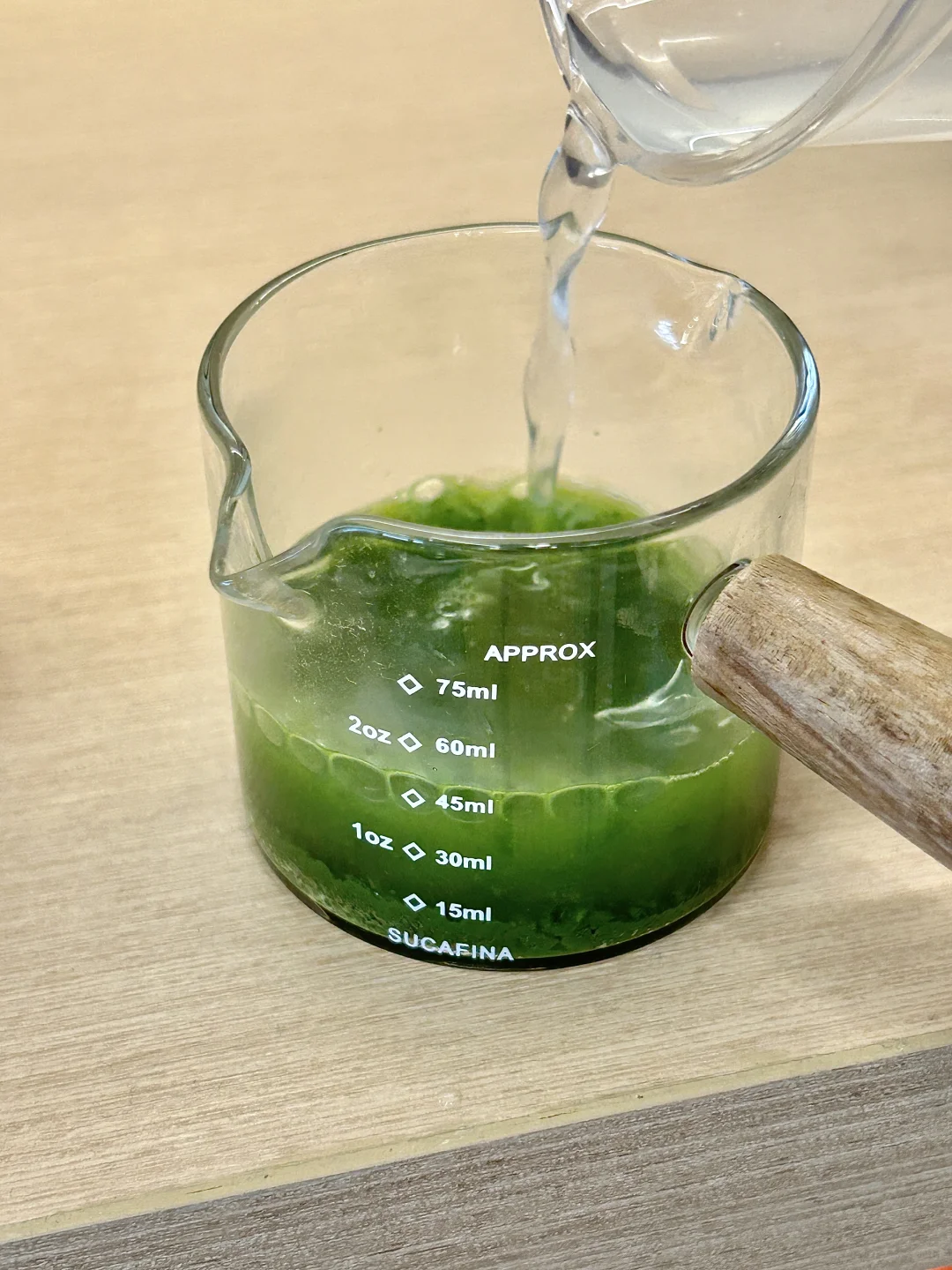 这杯高纤青汁我先干了?