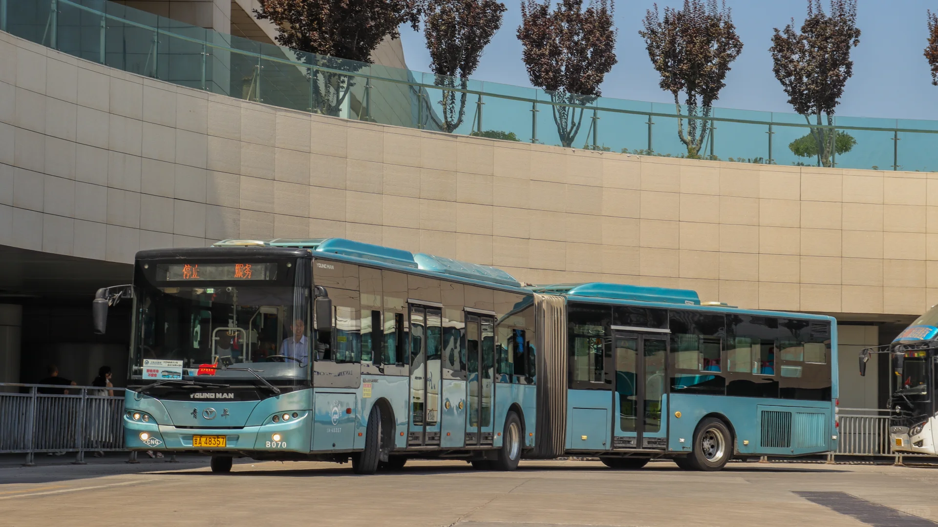 时日无多的金城BRT双开门大青后