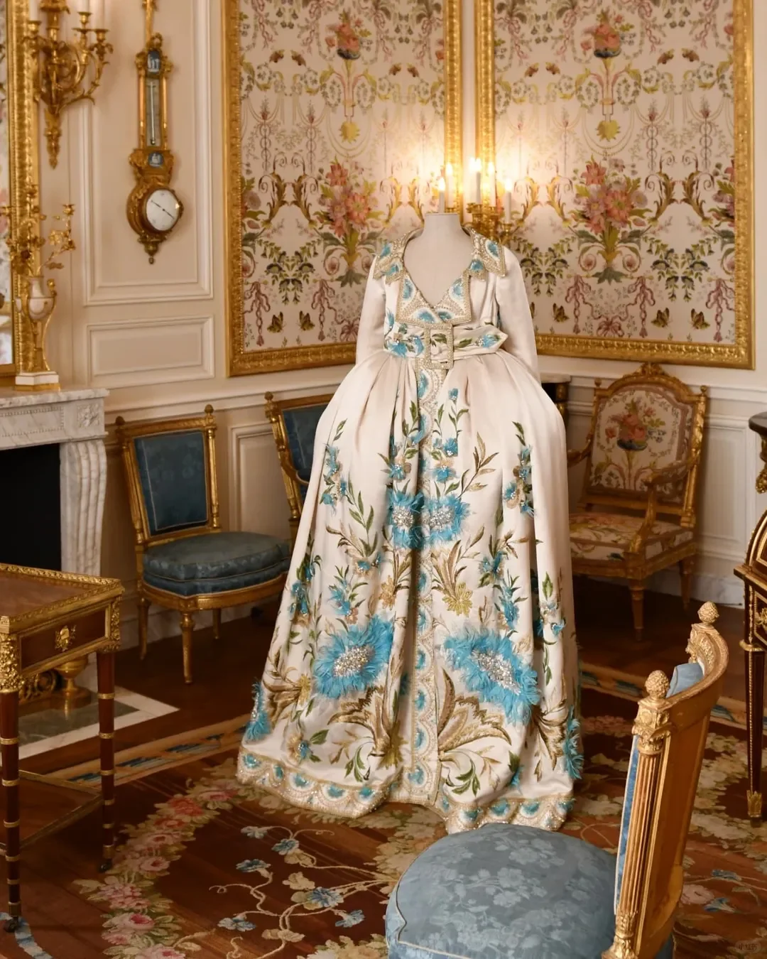 LOUVRE 高级定制时装