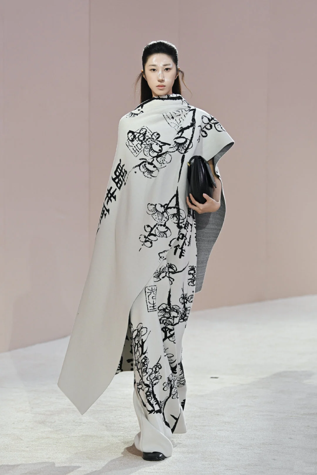 ?快进来一起看秀学穿搭！！