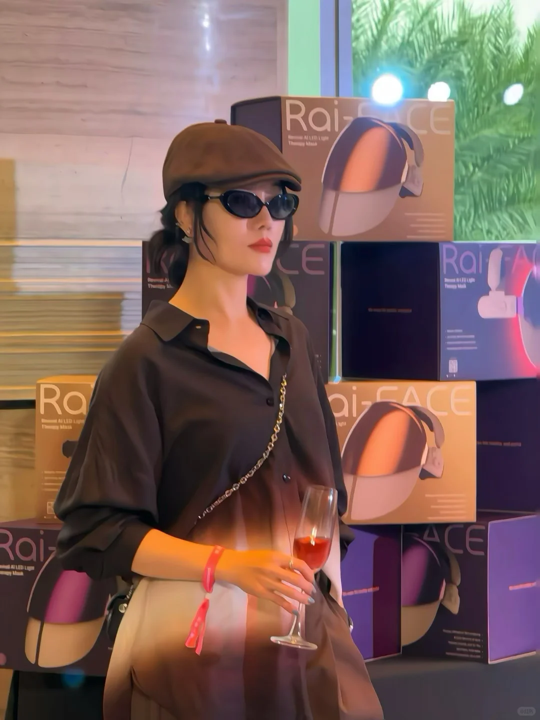 你相信光吗?它可以让你变美