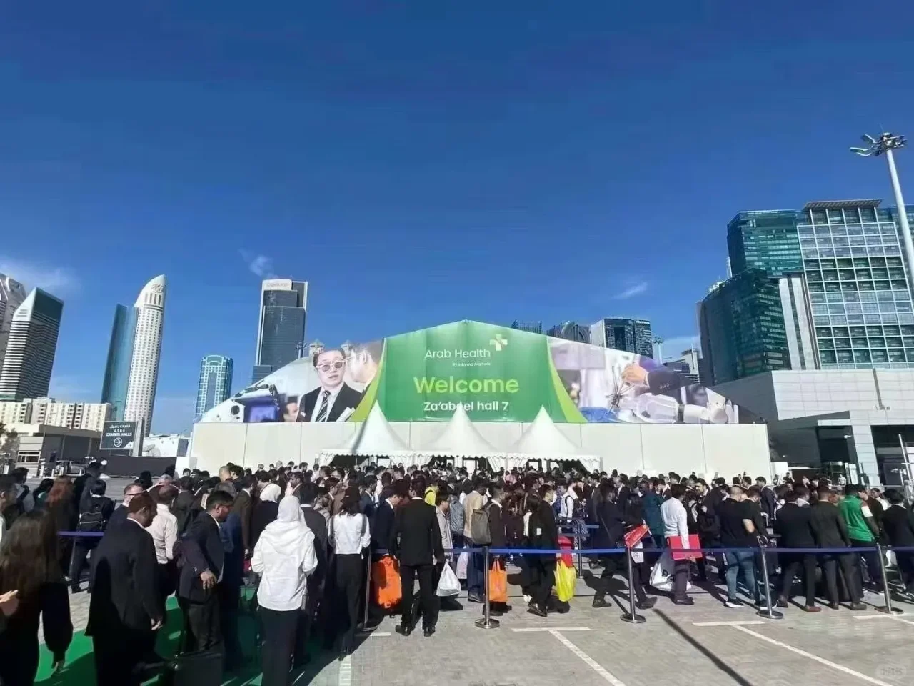 迪拜医疗展 新增几个展位，冲啊
