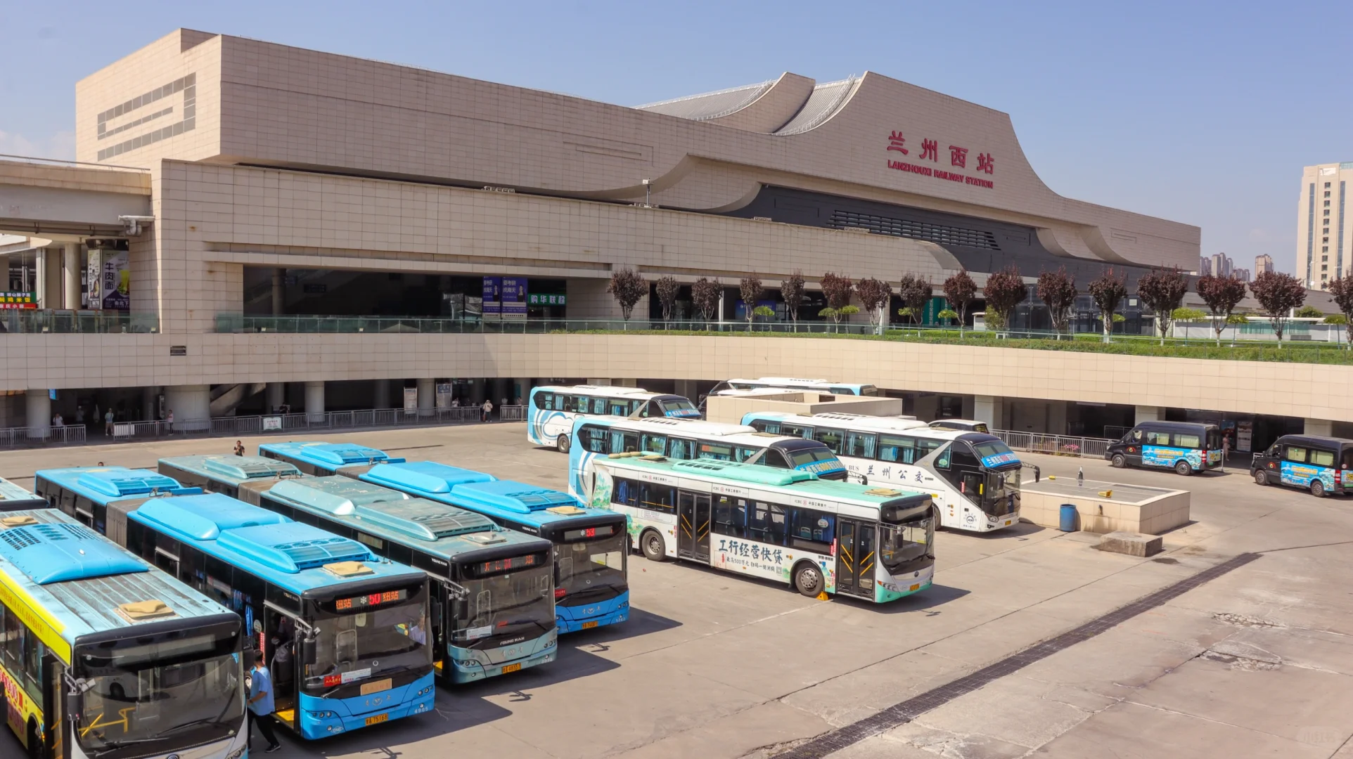 时日无多的金城BRT双开门大青后