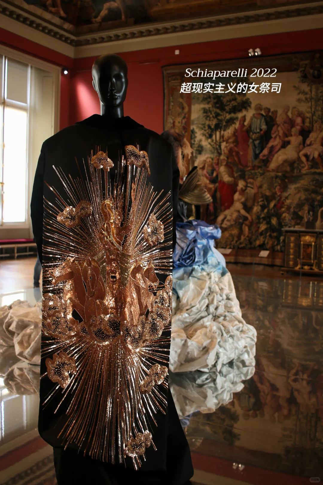 卢浮宫高定展:翻开一部立体的时尚史