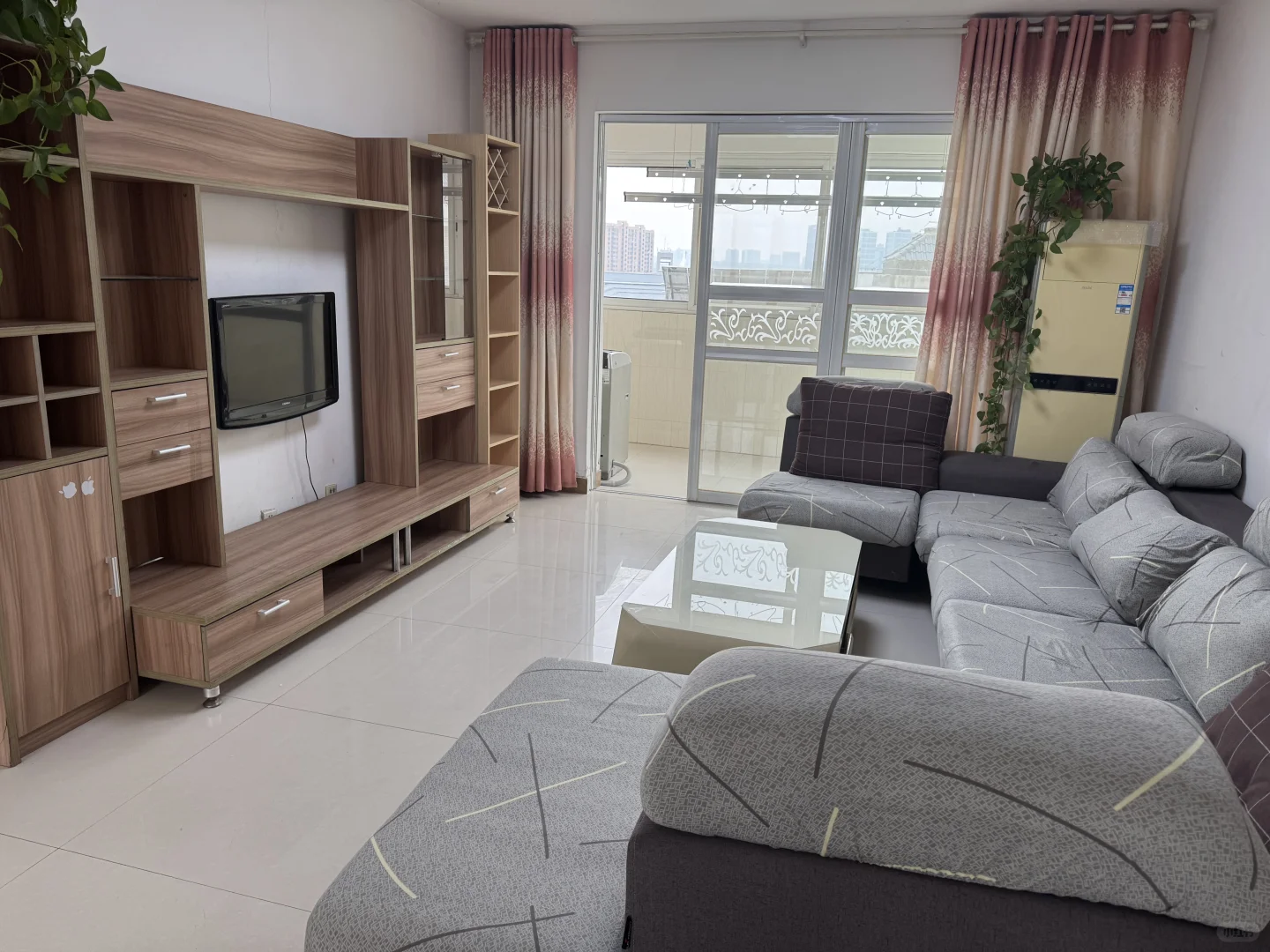 牧业业主自住两室首次出租南北通透2200?️