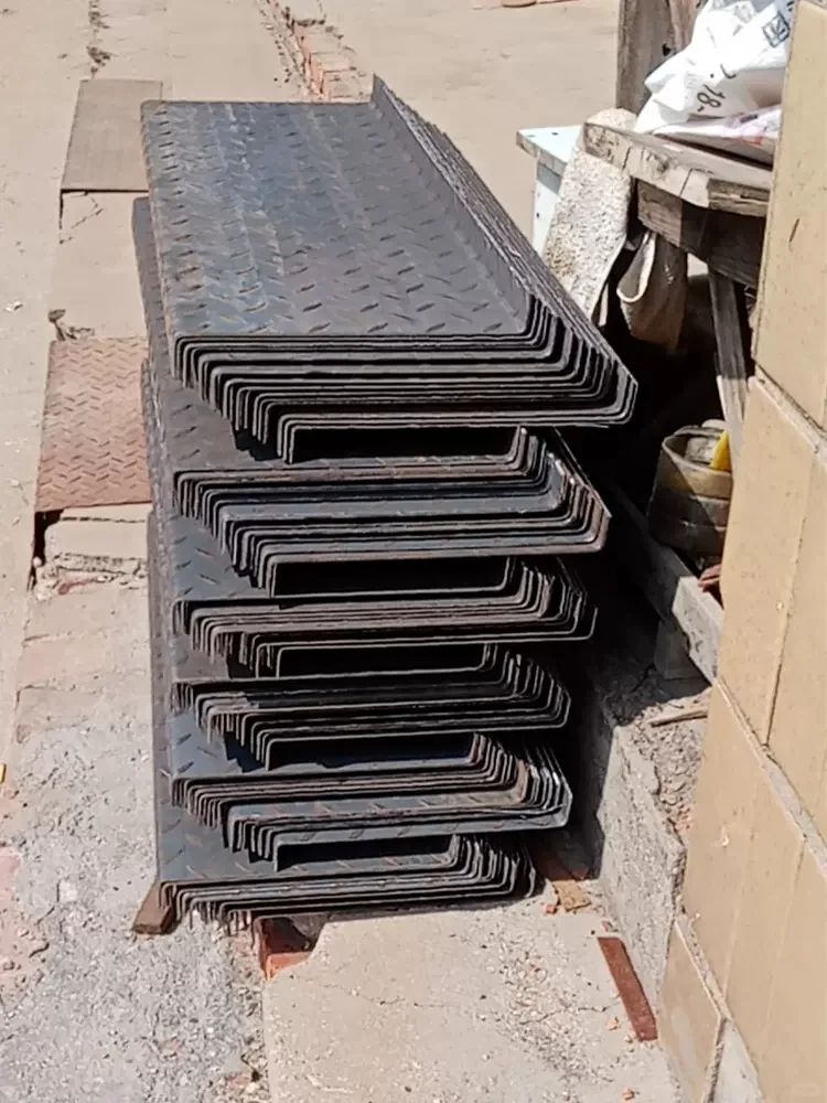 花纹钢板制作成踏步板：为何成工程界的首选