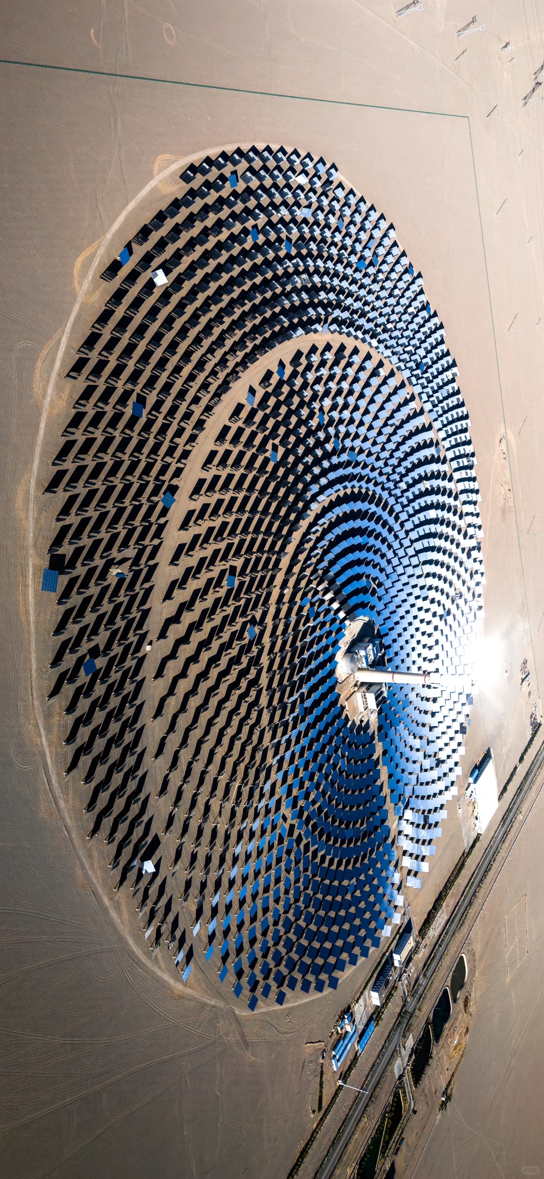 青海敦煌光电厂丨戈壁滩上的能源奇迹