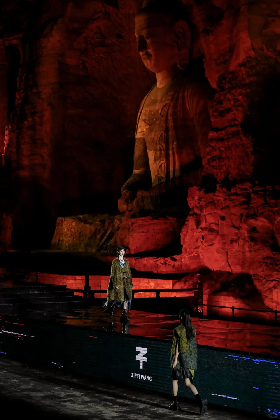 ZIFEI WANG《游牧启示录》云冈时装节精彩上演