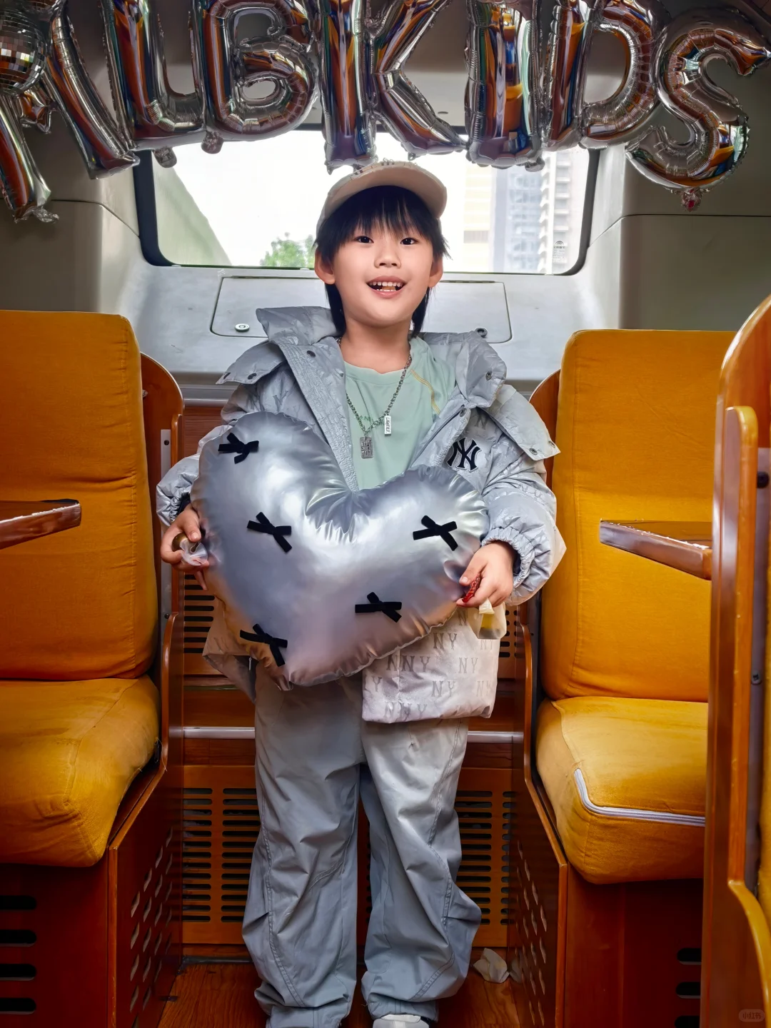 魔都移动潮拍天花板！MLBKIDS老花巴士