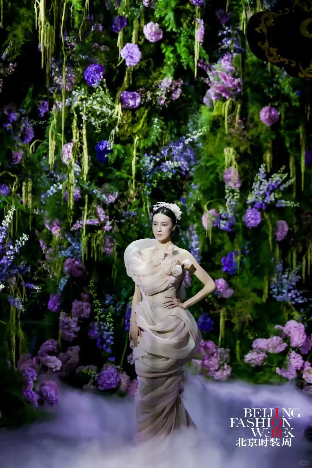 艺术装置‖时装周「“鎏光”溢彩」