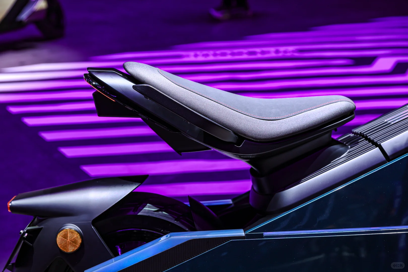 零际携首款产品“陆地飞艇”X7全球首秀