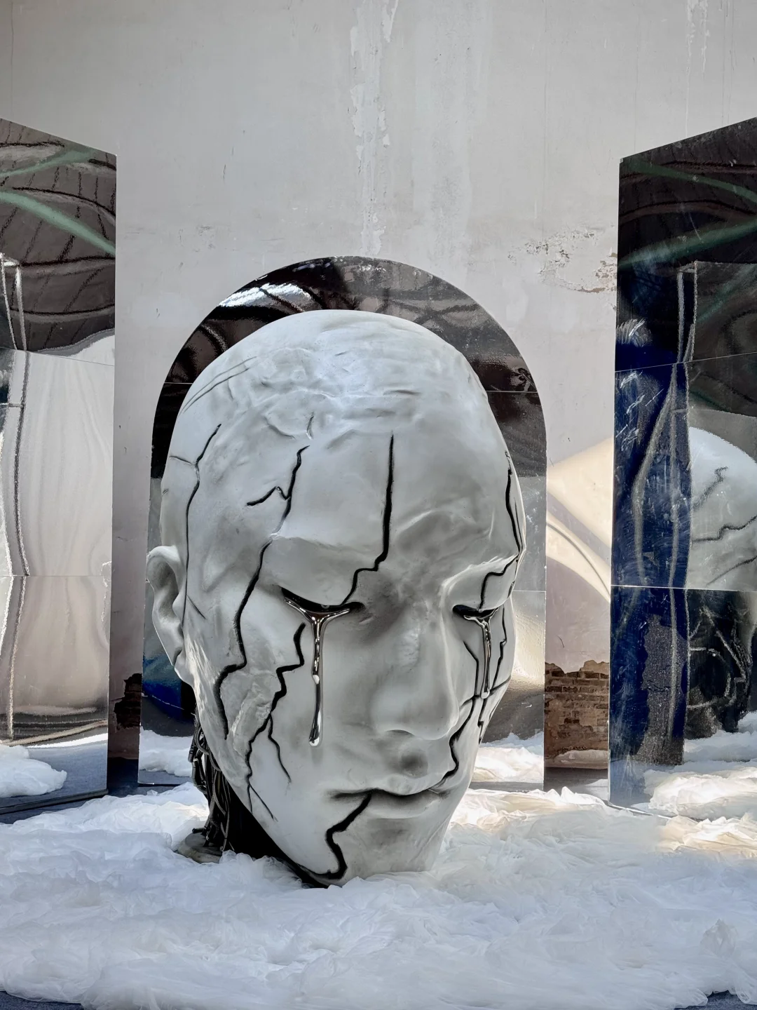 ?我很少用“震撼”形容一场展！