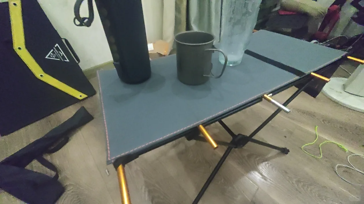 重装徒步100元太阳能充电板测评！