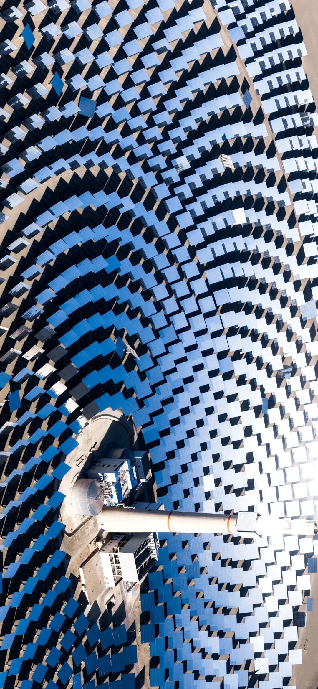 青海敦煌光电厂丨戈壁滩上的能源奇迹