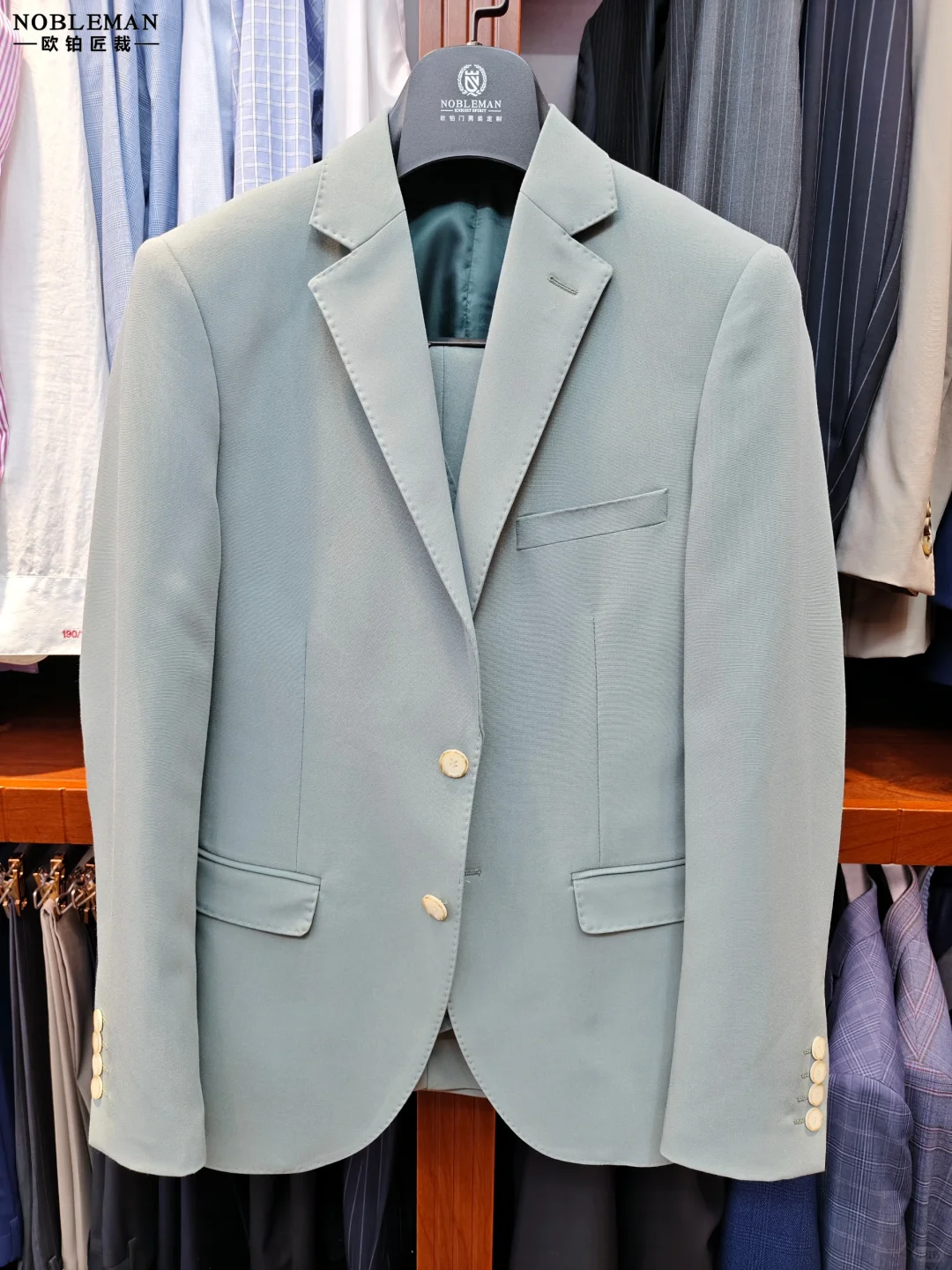 绿色西装点燃冬季的你