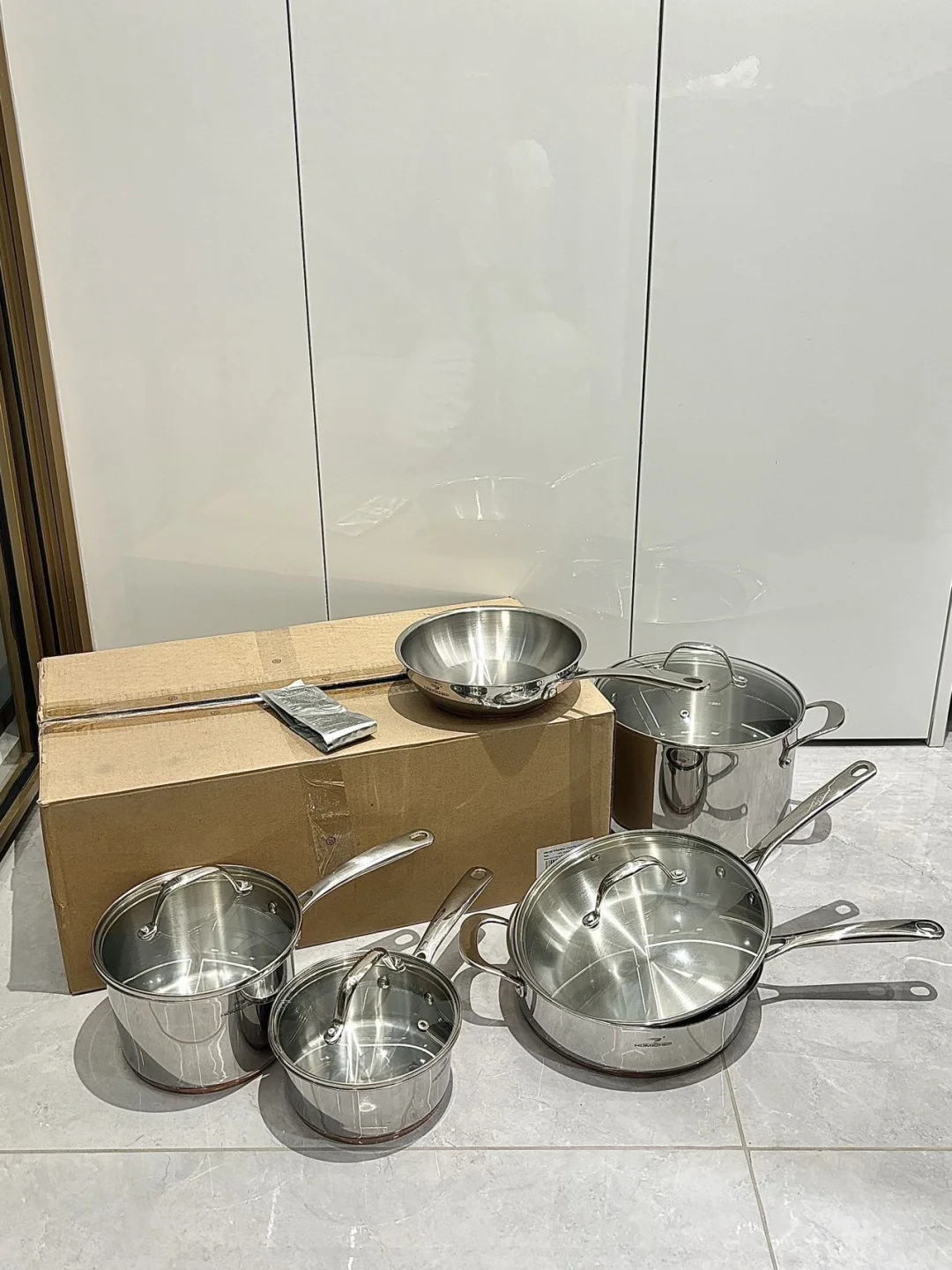 不锈钢钢锅，当时做出来成本都 400 多块?