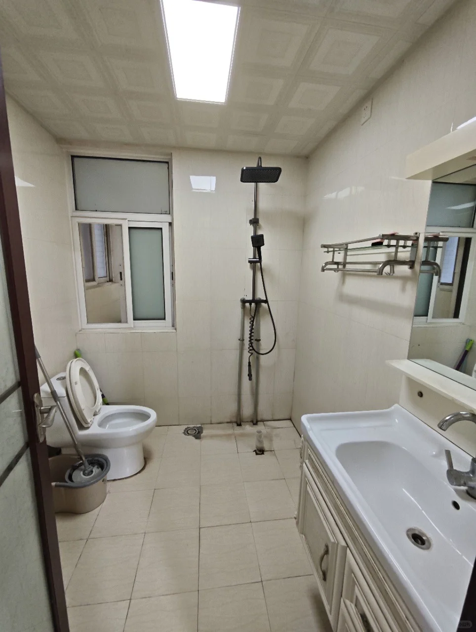 龙子湖牧业家属院房租出租?