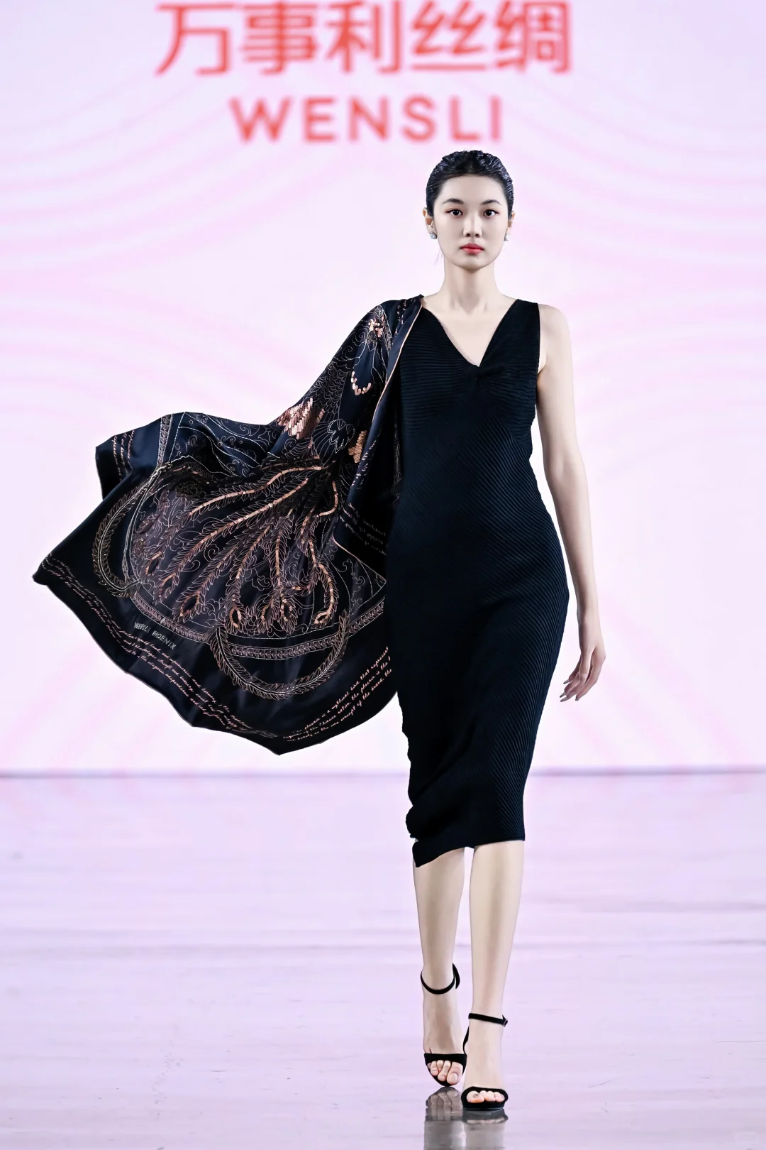 万事利丝绸 | 中国国际时装周秀场