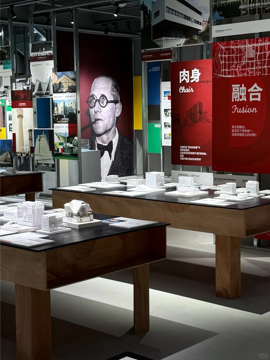 重庆 旁观者设计博物馆 设计引导我们思考