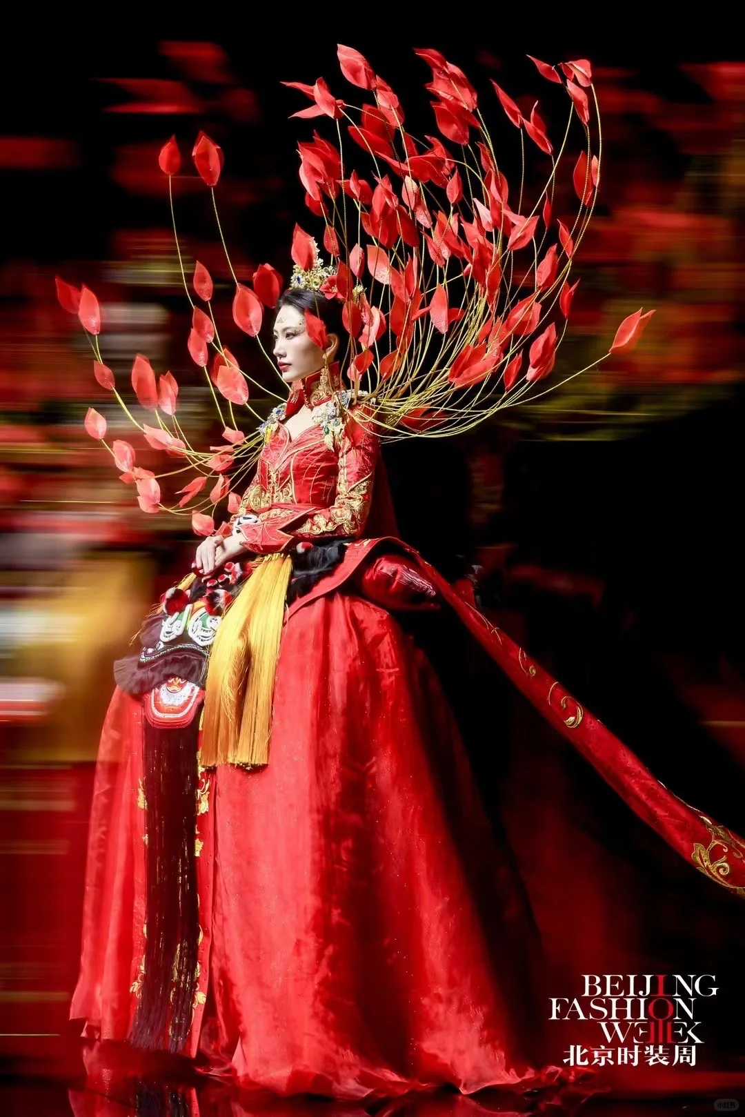 SS2026北京时装周|张珂嘉醒狮,直接封神!