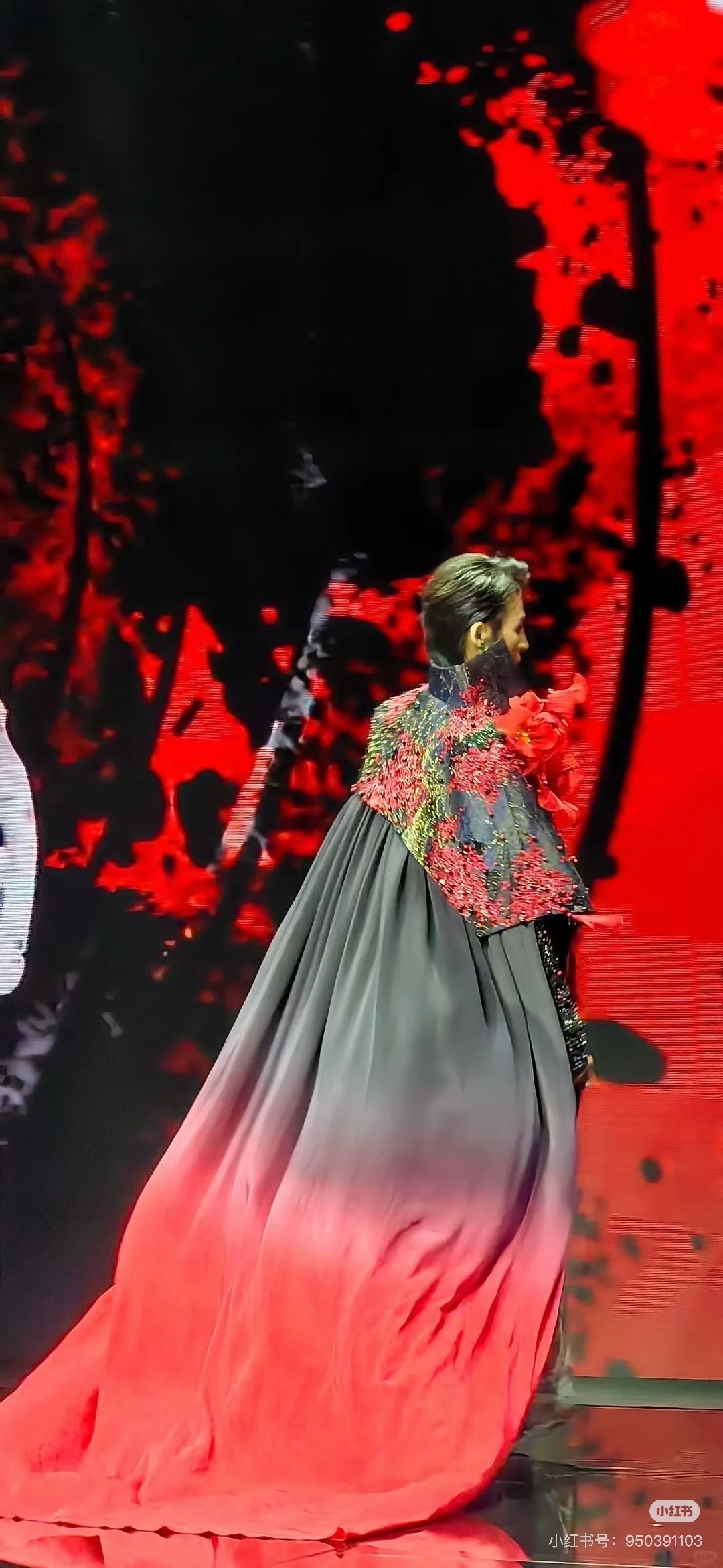 SS2026北京时装周|张珂嘉醒狮,直接封神!