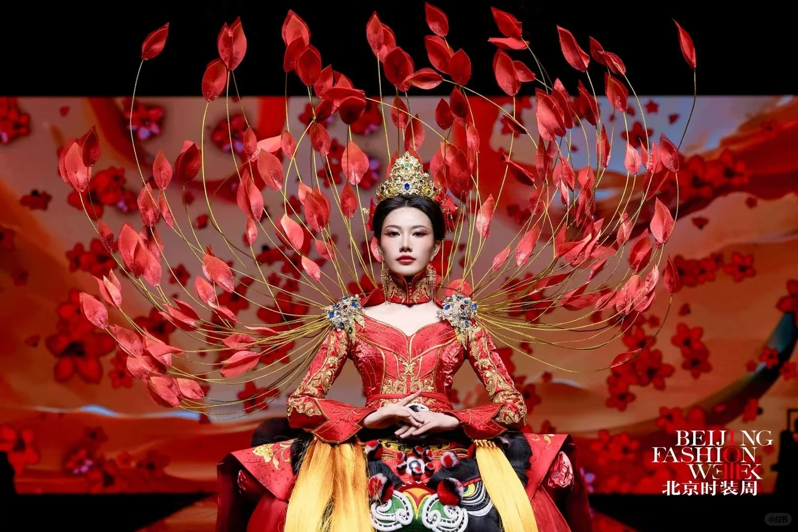 SS2026北京时装周|张珂嘉醒狮,直接封神!