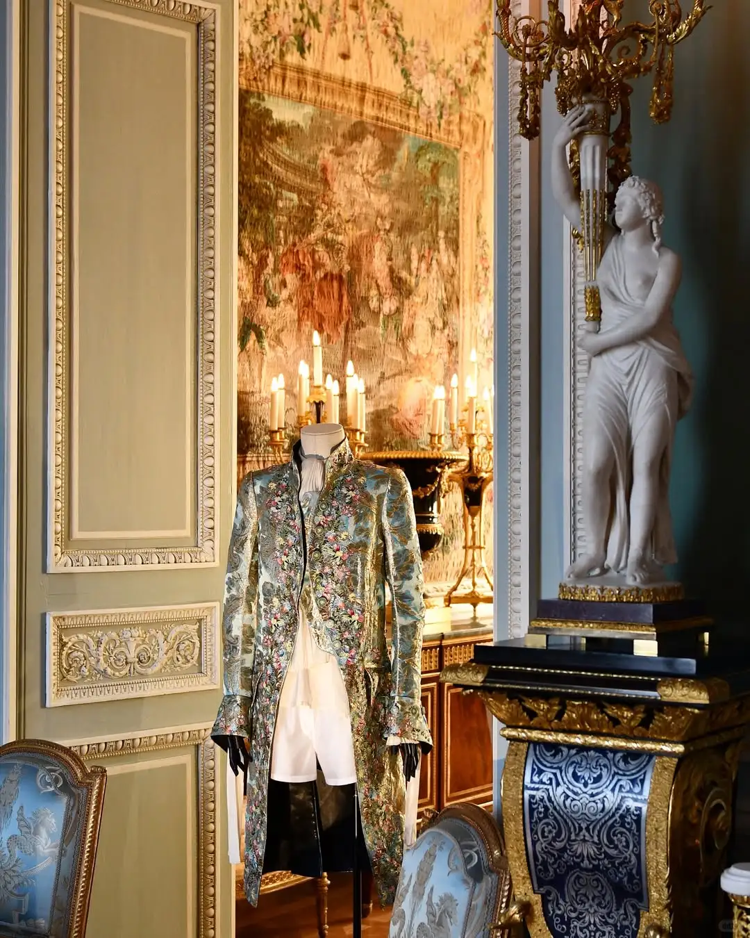 LOUVRE 高级定制时装