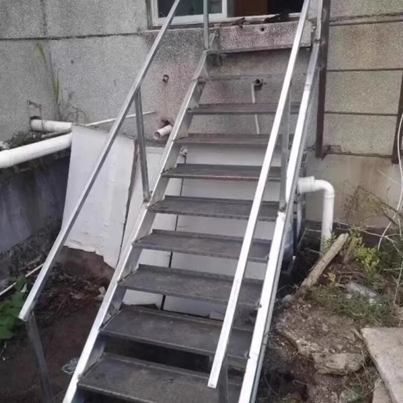 花纹钢板制作成踏步板：为何成工程界的首选