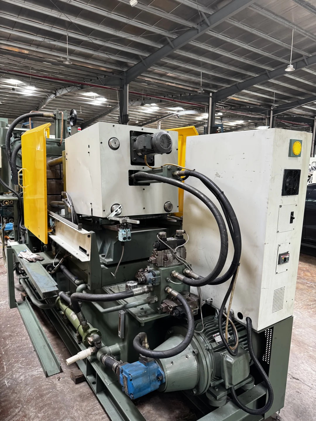 想致富干压铸！