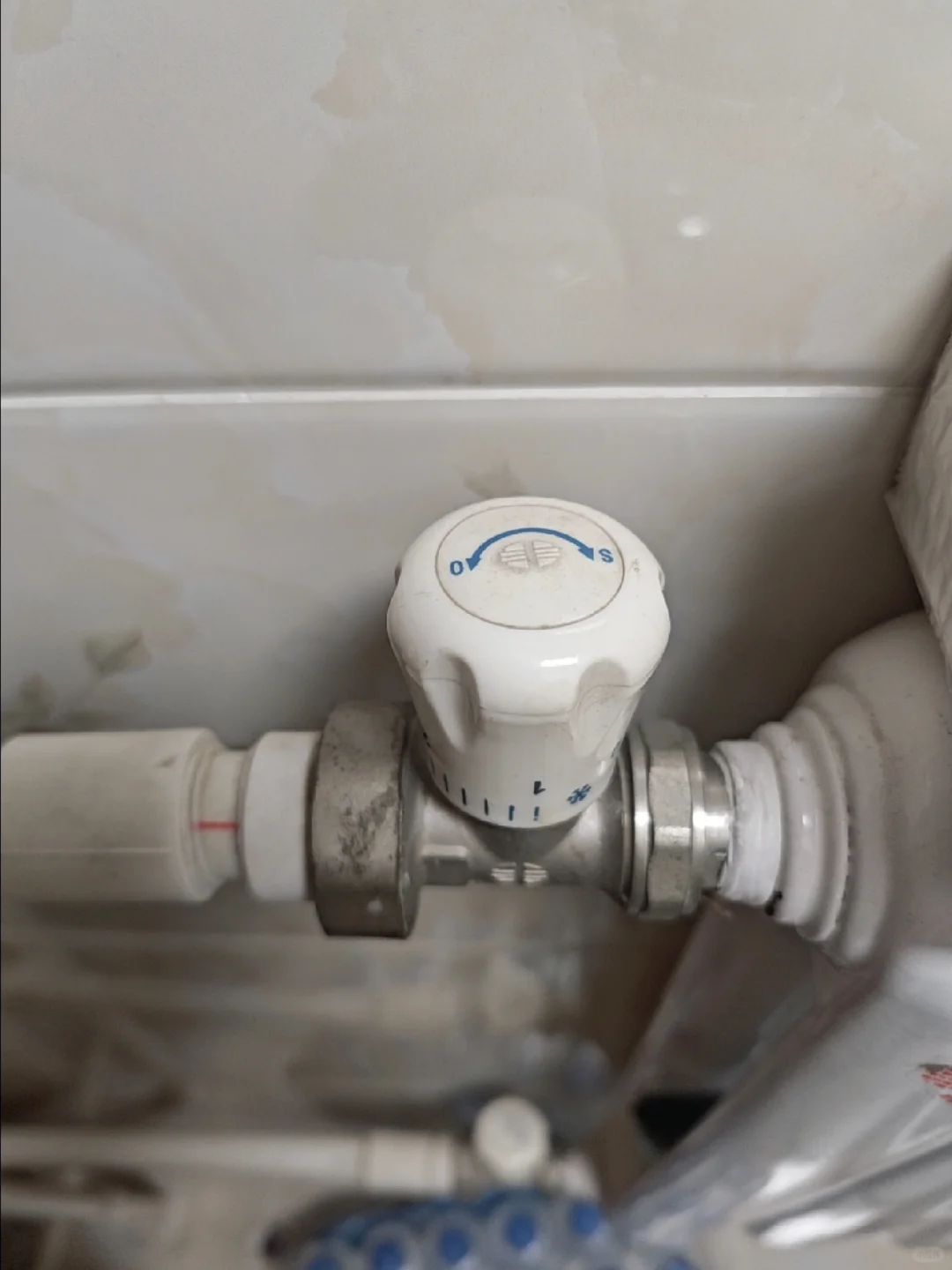 暖气阀门如何旋转调节