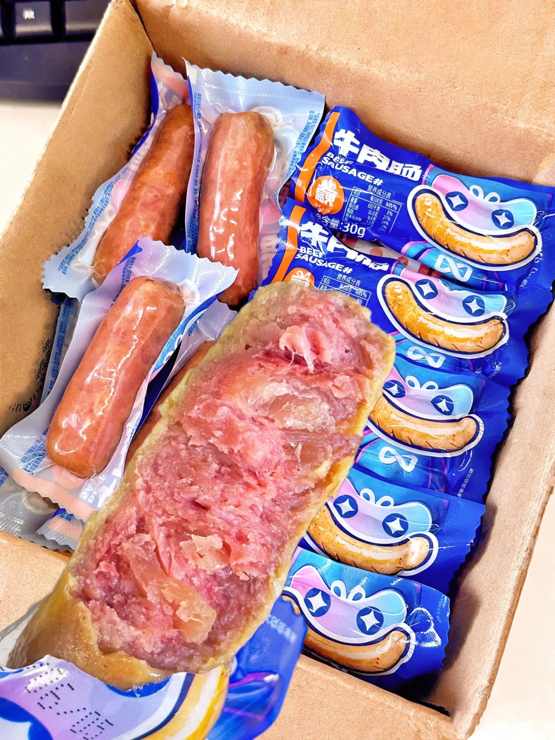 建议减脂的姐妹人手一箱低卡牛肉肠?！