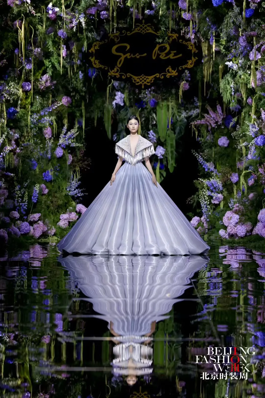 艺术装置‖时装周「“鎏光”溢彩」