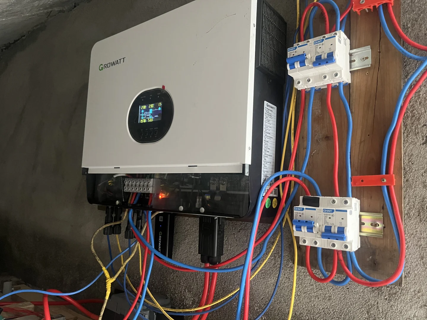 农村离网光伏发电站