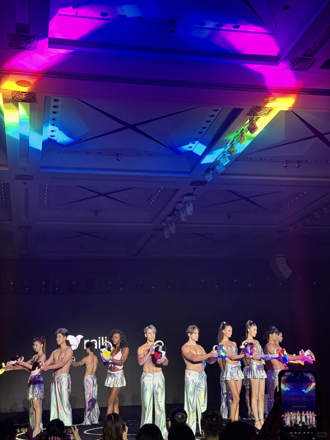 你相信光吗?它可以让你变美