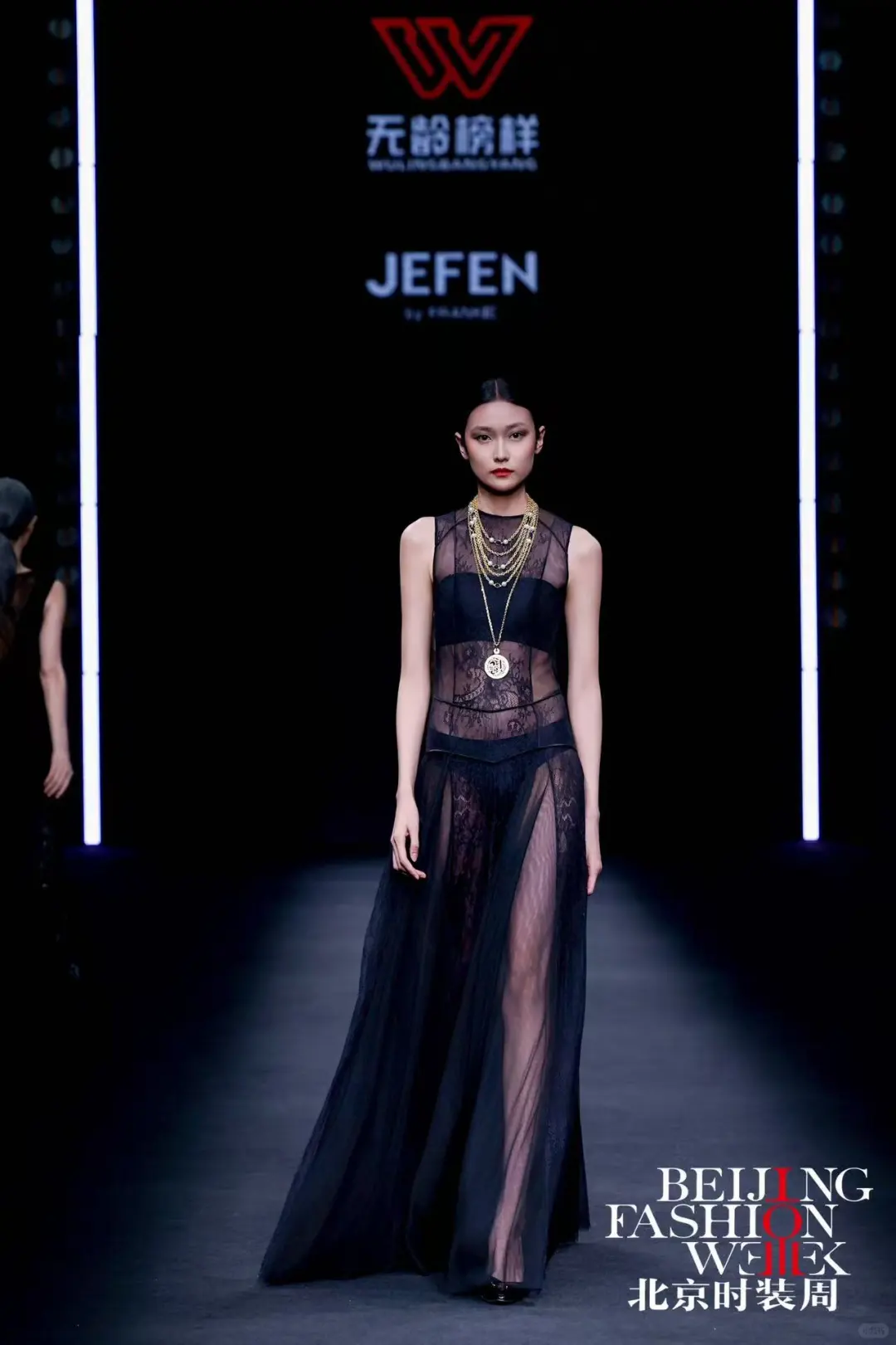 北京时装周秀场流行趋势——国际化联袂