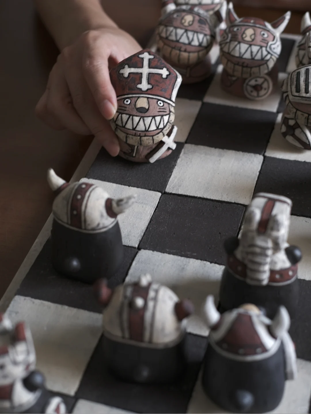 自己动手做了一副国际象棋♟️熊vs狮子