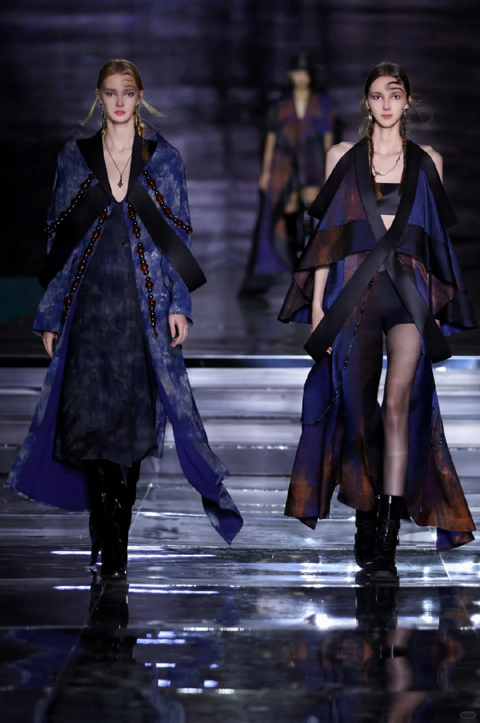 ZIFEI WANG《游牧启示录》云冈时装节精彩上演