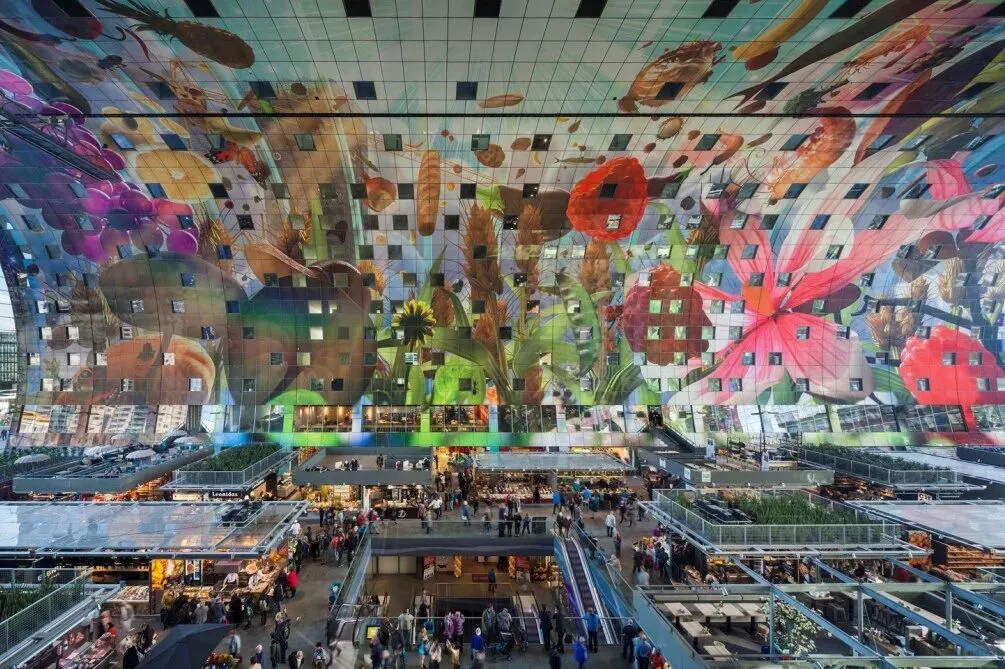 Markthal Rotterdam:垂直折叠的城市生活秀