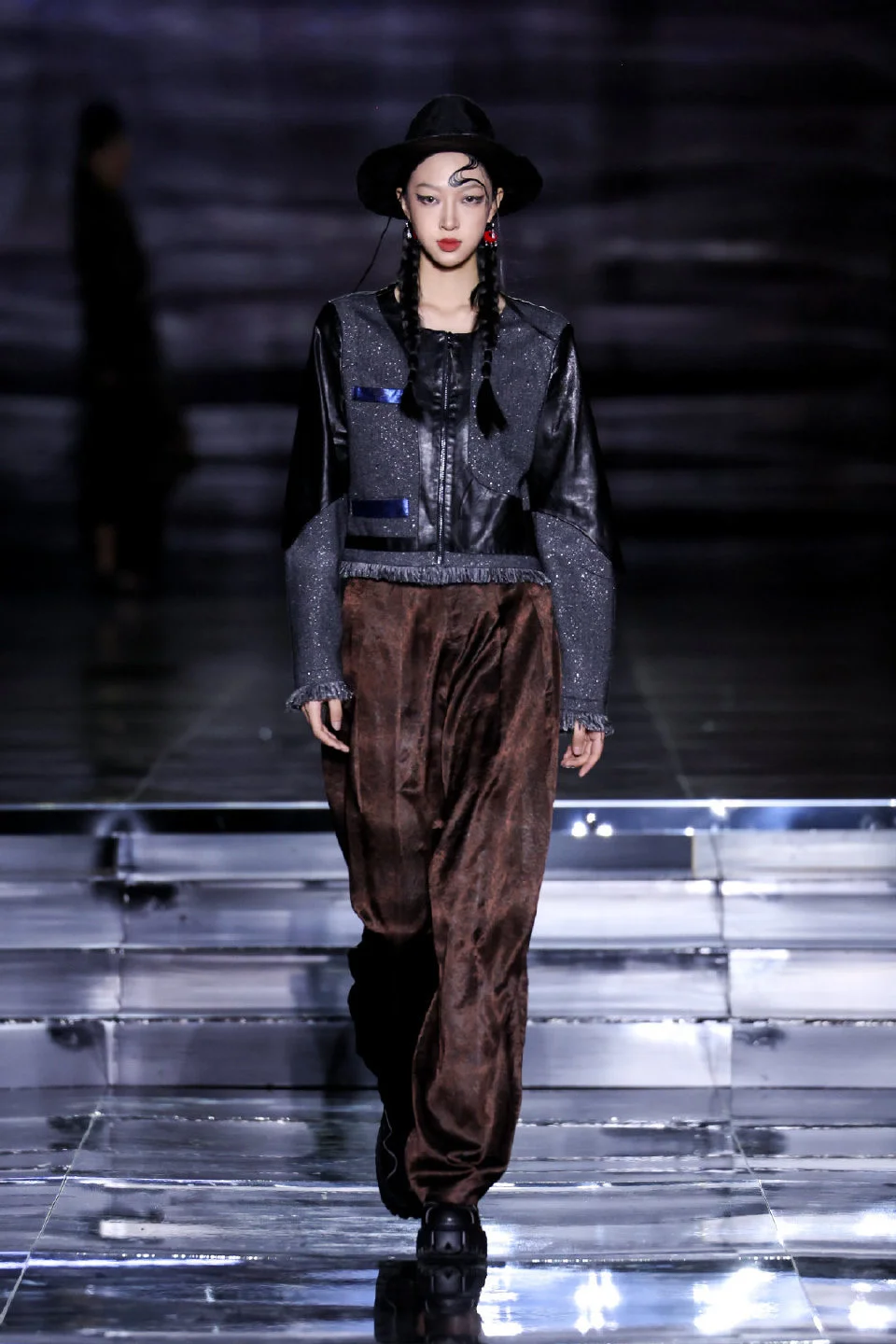 ZIFEI WANG《游牧启示录》云冈时装节精彩上演