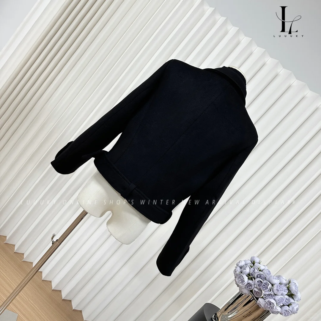 ranran这件黑色大衣 面料已经确定好了✅