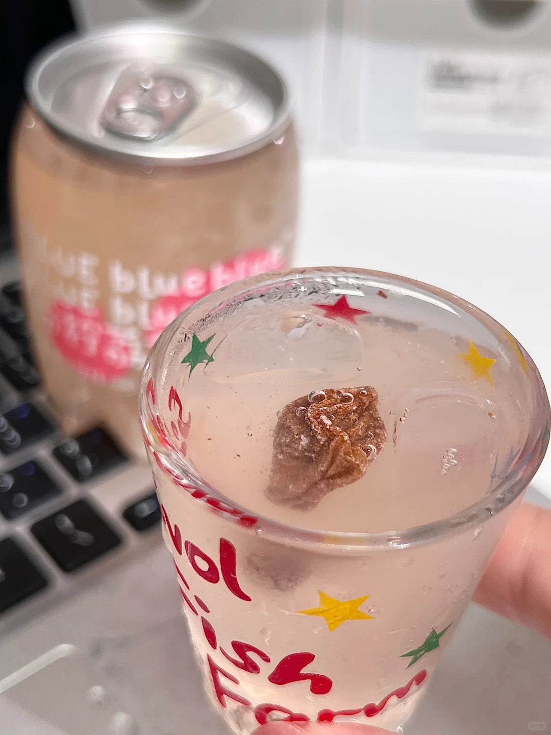 天冷啦，气泡水也穿上了毛茸茸?