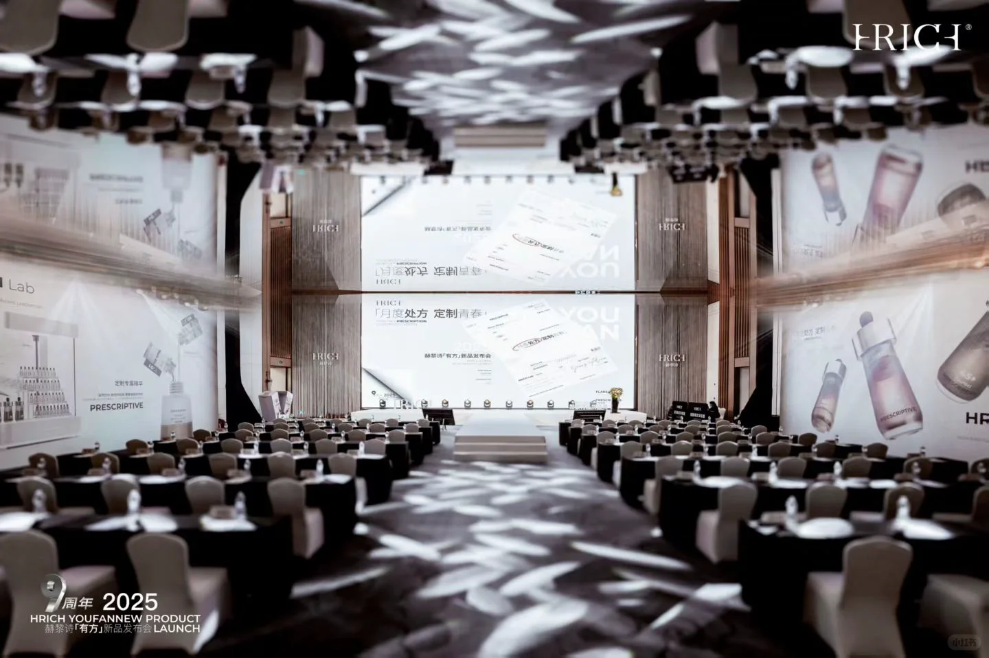 这是走进美术管了吗？赫黎诗