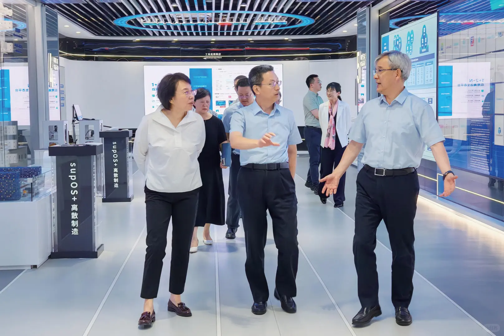 专家委员会会议举行